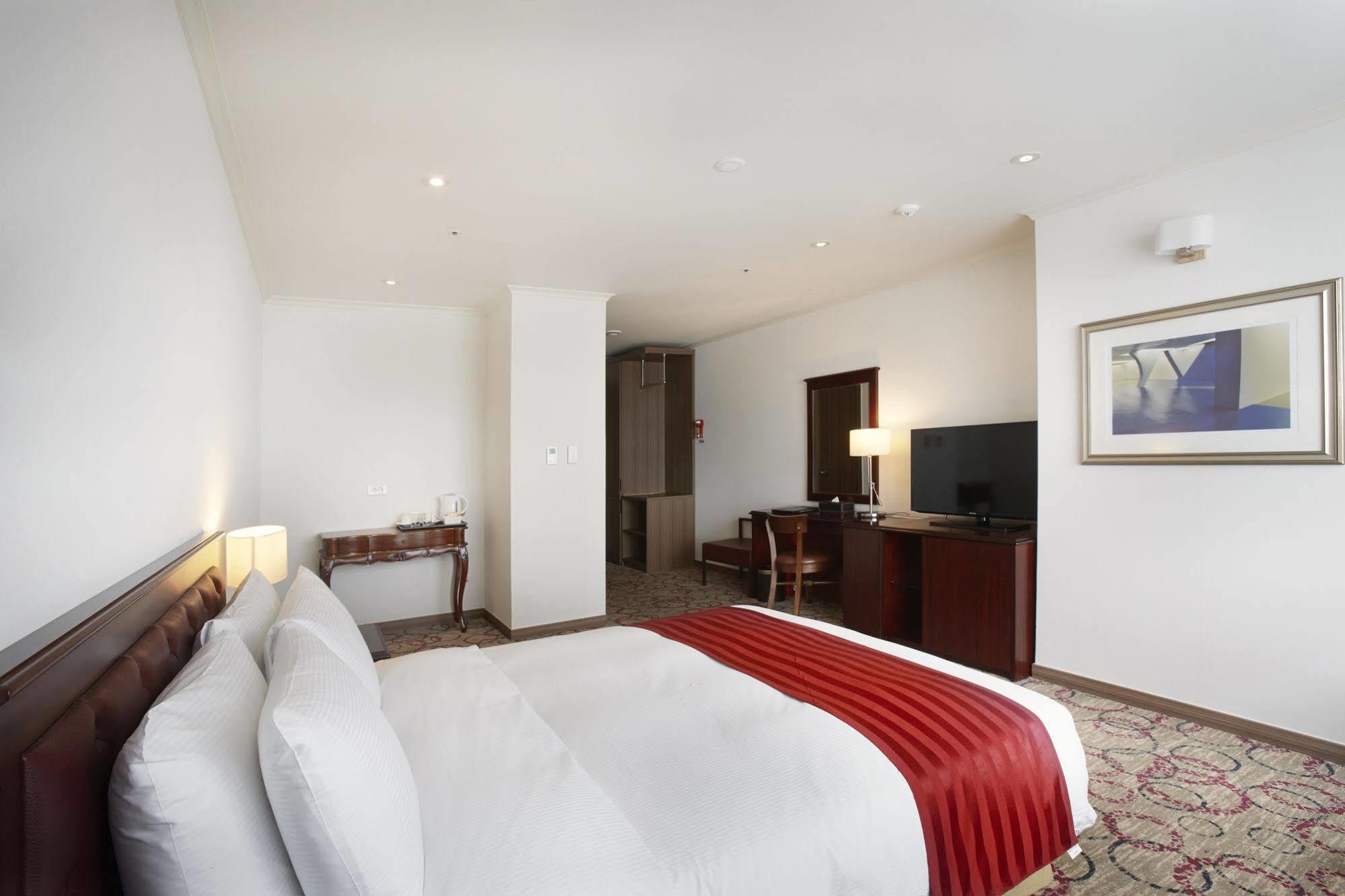 Stellar Marina Hotel Siheung Exterior photo