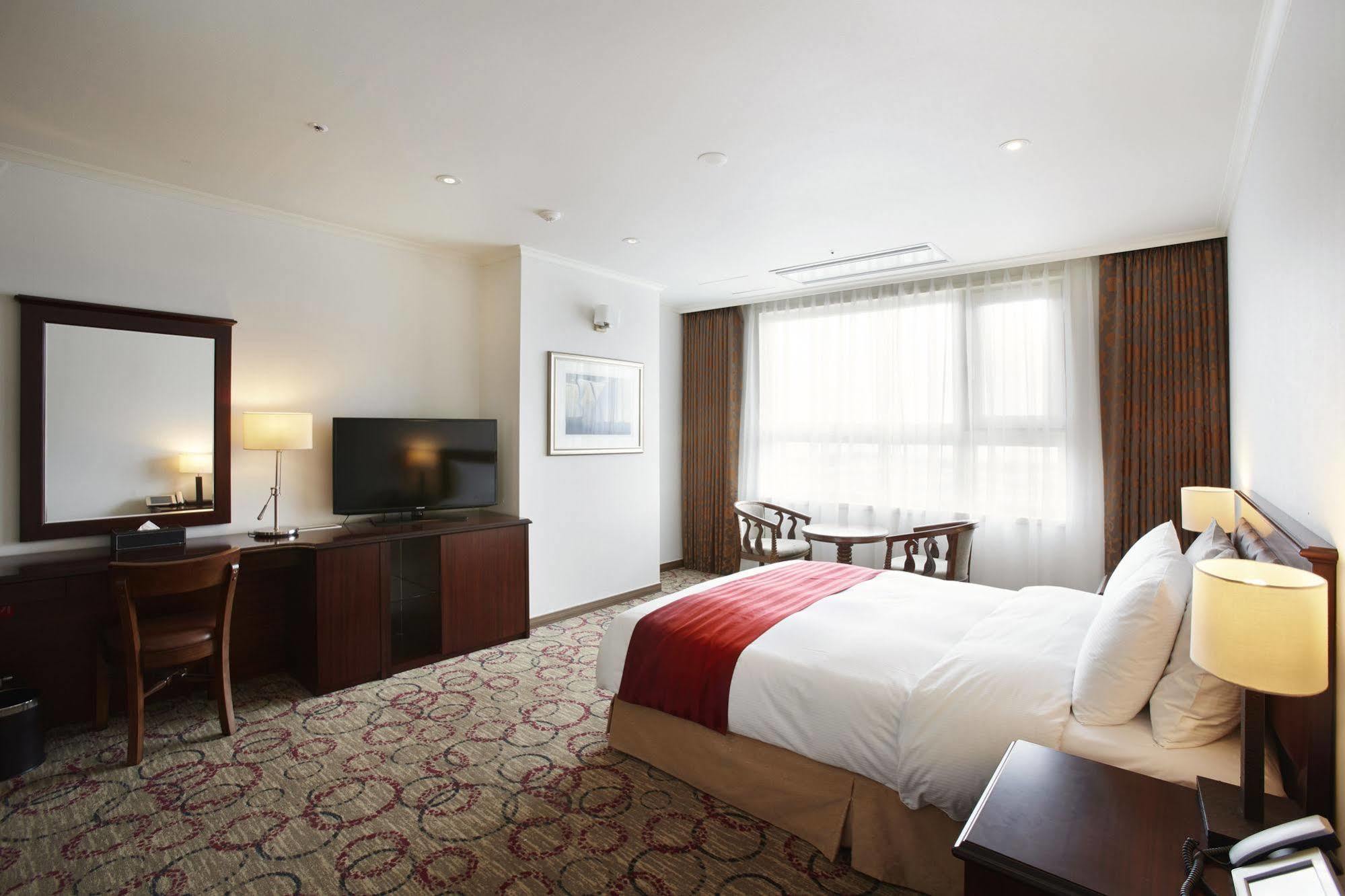 Stellar Marina Hotel Siheung Exterior photo